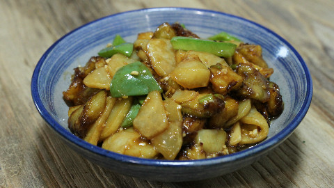 饭店厨师教做家常地三鲜,茄子土豆尖椒完美组合,超级下饭有食欲